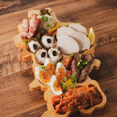 東北cafe&diningトレジオンポート_名物!東北6県前菜プレート(4人前)