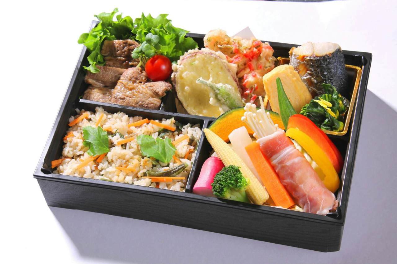 マグロとせいろ蒸し料理 勝浦 海鮮と蒸し料理専門店