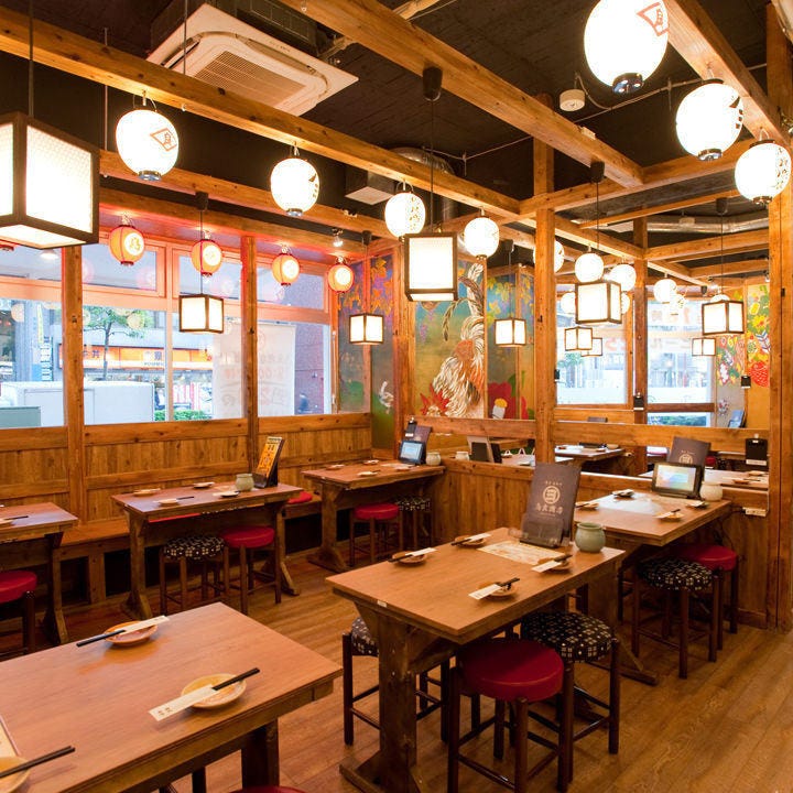 鳥良商店 国際フォーラム横店内観