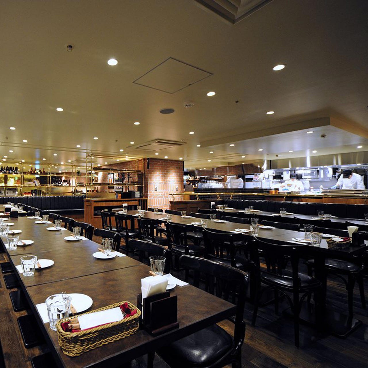 オールドステーション 東京店（THE OLD STATION）_お好みのレイアウトで貸切パーティーも承ります。