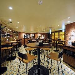 オールドステーション 東京店（THE OLD STATION）_【バルスタイル】ハイテーブルで軽く一杯♪