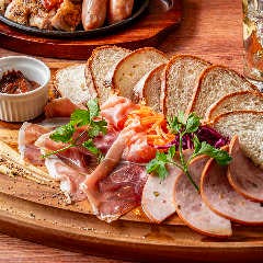 THE OLD STATION Tokyo_シャルキュトリープレート