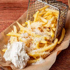 THE OLD STATION Tokyo_こぼれポテトフライ