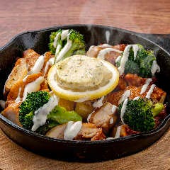 タンドリーチキンのバターロースト THE OLD STATION Tokyo_タンドリーチキンのバターロースト