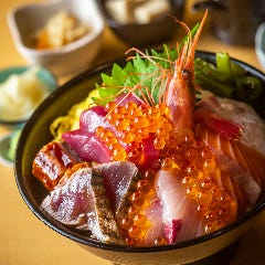 魚と肴と酒処 八仙_極上海鮮丼