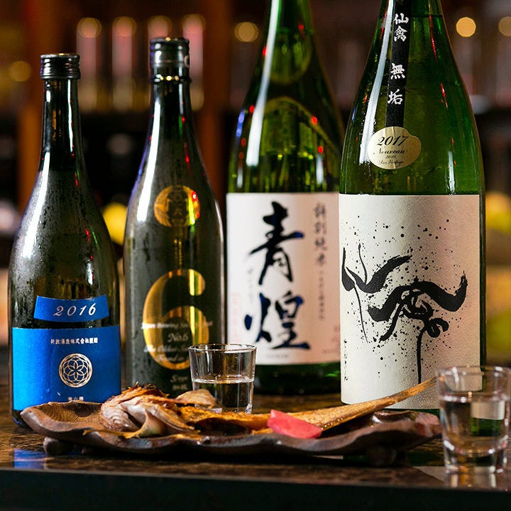 全国の酒蔵より厳選した日本酒
中でも『新政』が当店のおすすめ