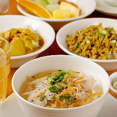3種類のフォーに本格的なベトナム料理、焼き立てパンなど