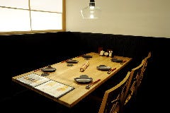 6名様から10名様までご利用可能な完全個室テーブルです。