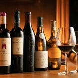 当店の料理によく合うワインやシャンパンを常時15種類ほどご用意
