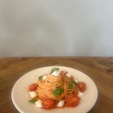 貸切&カフェダイニング What’s up? -ワッツアップ-_【パスタ】トマトソース生モッツァレラカプレーゼ風