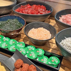 ホテルグランヒルズ静岡 THE TABLE （ザ・テーブル）_まぐろ漬やしらす、海鮮物が充実♪