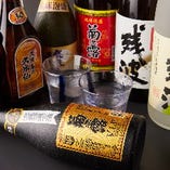 【宮古島の古酒（くーす）はいかがですか？】泡盛は種類豊富、3年以上熟成させた「古酒」もございます♪