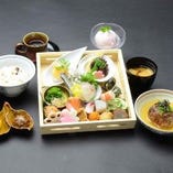雪月花コース（予約のみ:月火木金曜日11時から15時までのお得なコース）　　　
