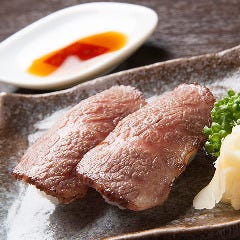 絶品、牛のにぎり。