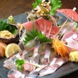長崎の美味しい魚を炭火炉端焼きやお刺身でご提供しております