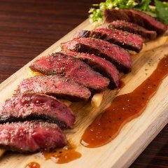 国産牛赤身肉のステーキ