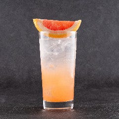 お好み焼き・もんじゃ焼き・鉄板焼き 一歩 ヨドバシ仙台店_フレッシュフルーツを使用した「オリジナルフルーツサワー」や、仙台をイメージしたオリジナルのカクテルなどソースやこってりした逸品によく合います。