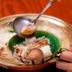 《ディナーコース水炊き》地鶏の握り寿司と地鶏のソテーが付いた贅沢なコース