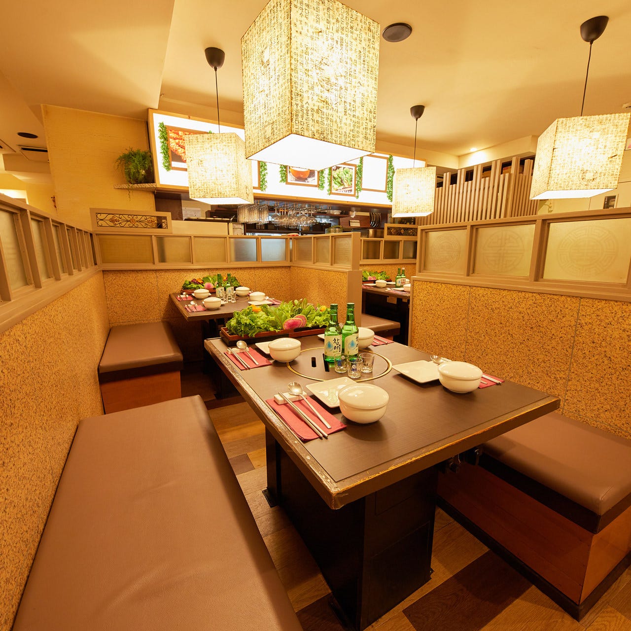 金達莱のテーブル席