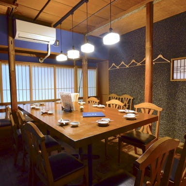 大衆割烹 魚吟_テーブル席個室
