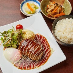 照り焼き温玉ソースのハンバーグランチ