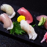 〈自慢の鮮魚！〉　にぎり寿司五種盛合せ