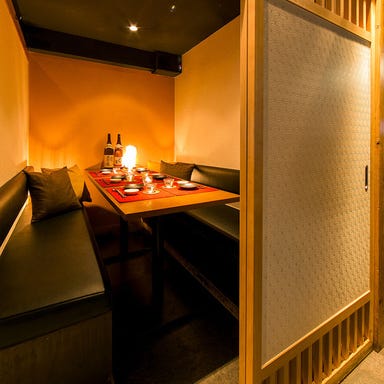 完全個室居酒屋 北海道海鮮×肉寿司食べ放題 いろり屋 札幌駅前店 店内の画像
