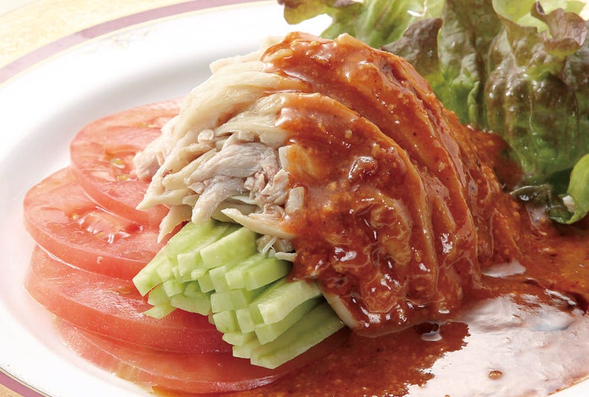 蒸し鶏の胡麻ソースかけ
