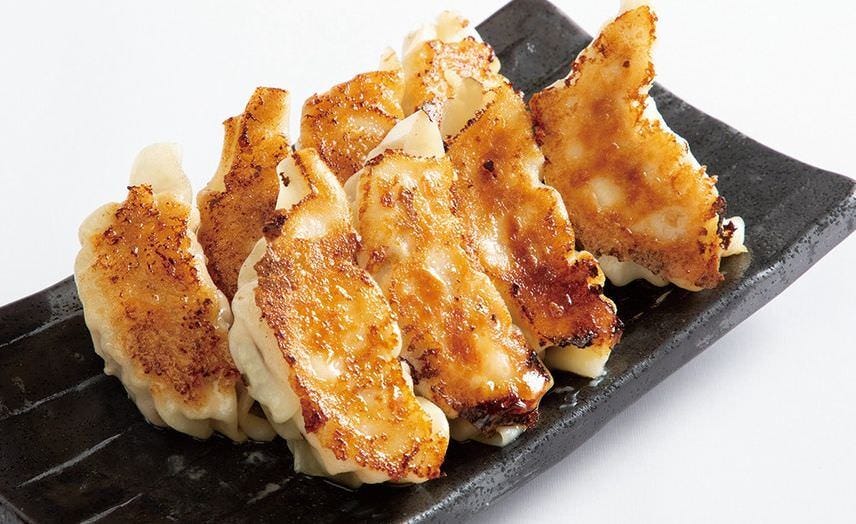 店内包みの自家製餃子（8個）