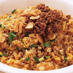 癖になる美味しさのチャーハン