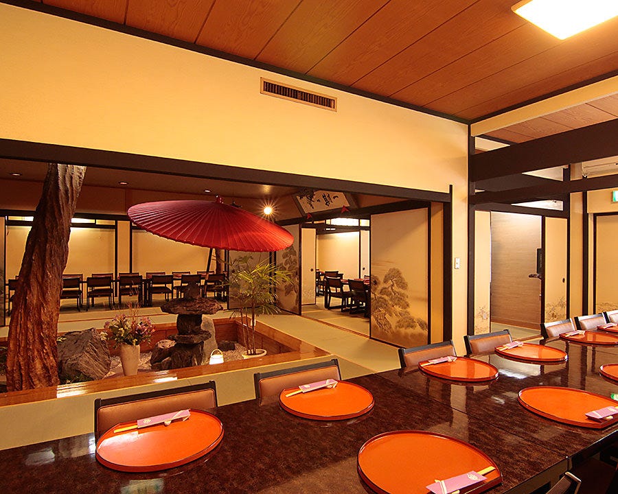 旬を楽しむ懐石ご宴会×全室個室 日本料理あきない　天王町_中庭を囲むフロア貸切(60名～120名)