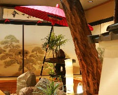 旬を楽しむ懐石ご宴会×全室個室 日本料理あきない　天王町_ゲストを目でも楽しませます。外国のお客様にも好評。