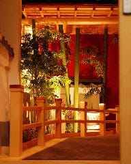 旬を楽しむ懐石ご宴会×全室個室 日本料理あきない　天王町_2階入り口から