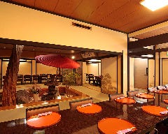 旬を楽しむ懐石ご宴会×全室個室 日本料理あきない　天王町_中庭を囲むフロア貸切(60名～120名)