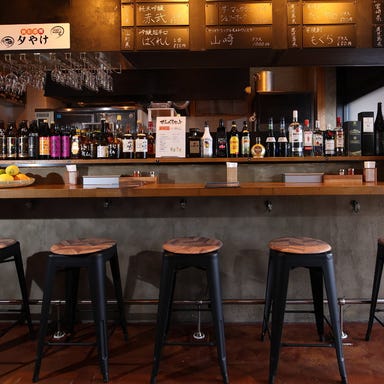 食彩酒房 夕やけ_気軽に使えるカウンター席