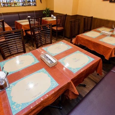 Nawa Shanti Indian Restaurant  店内の画像