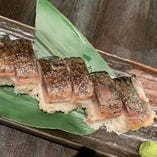 炙り〆鯖押し寿司