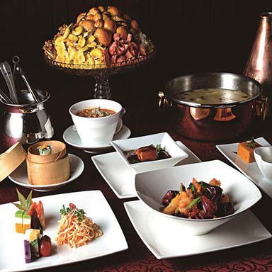 御膳房 銀座店_『雪月コース』〈全7品〉9,900円 ~雲南キノコ烏骨鶏火鍋・豚角煮の雲南風味含む満喫プラン~7品
