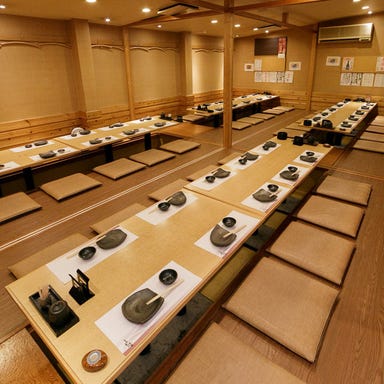 【個室】寿司と地酒　海鮮居酒屋 とも吉　十三店 店内の画像