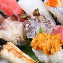活鮨 魚發（はつ） 神戸三宮_上にぎりは9カンの中にそれぞれの物語がございます