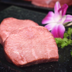月島焼肉 BULLS 