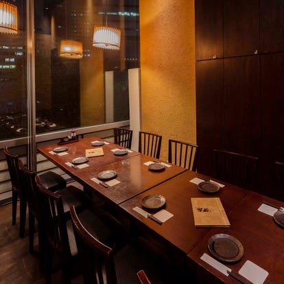 ゆったり個室 虎ノ門で食事 ディナー 人気の完全個室 ソファー席など ぐるなび