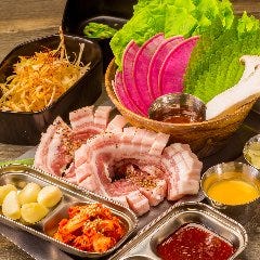 韓国焼肉 生タンとギガントトマホーク サイボーグ001 名古屋駅店 名駅 焼肉 ぐるなび