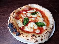 PIZZA＆CAFFE FAMILIA