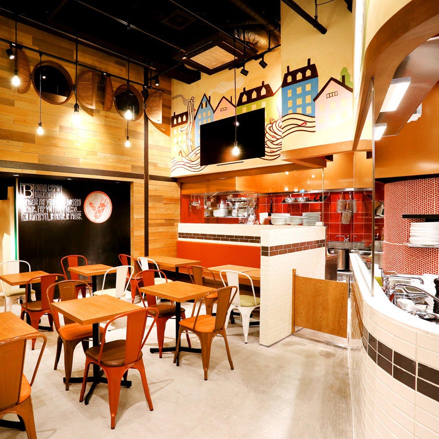 Pizza Bar Komugi 那覇 久茂地店 店内 ぐるなび