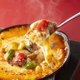 毎日数種類の手作りケーキをご用意しております。