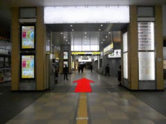 ④（JR天王寺駅中央改札を右に見ながら）直進し北口出口へ進みます。