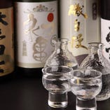 静岡の地酒をメインに全国各地から取り寄せた銘酒を豊富にご用意