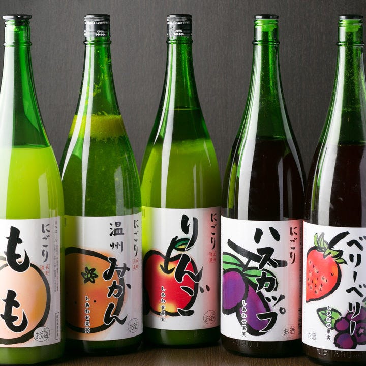 様々な都道府県の果実酒がずらり！お気に入りを見つけてみては？