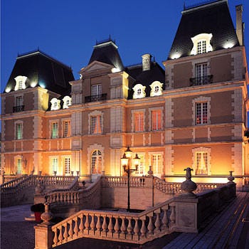 ジョエル ロブション 外観 ぐるなび